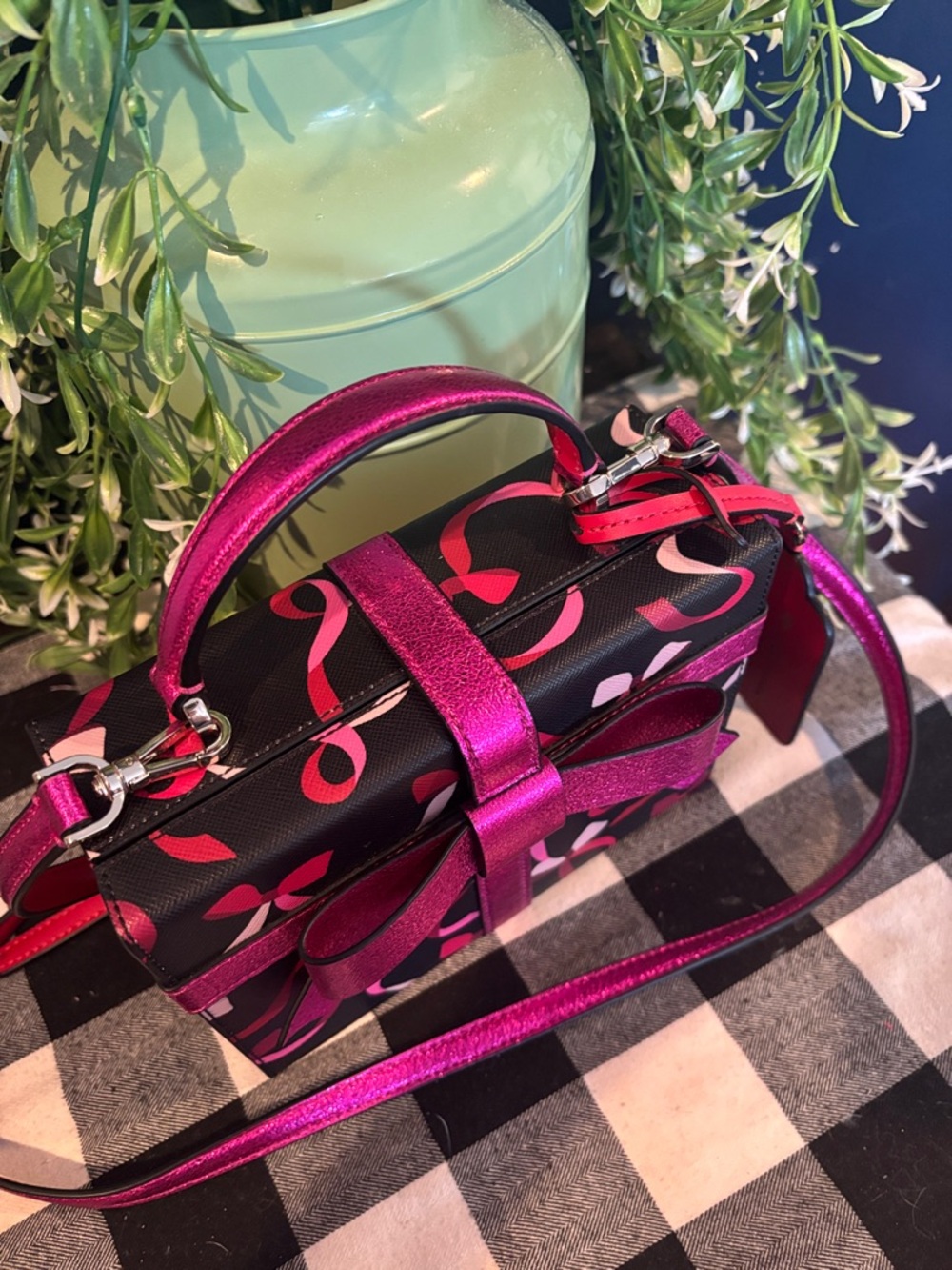 Kate Spade Wrapping Party Gift Box Crossbody bag - Picture 8 of 9